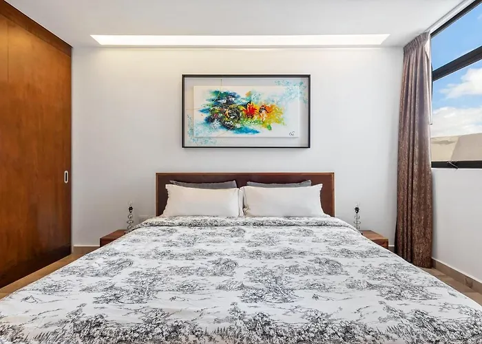 Newer Luxury 2bd Close To Ocean Apartment