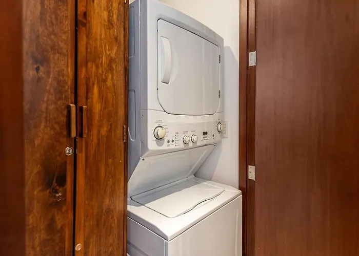 Newer Luxury 2bd Close To Ocean Apartment *