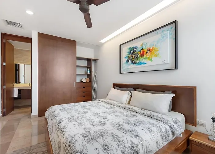 Newer Luxury 2bd Close To Ocean Apartment Playa del Carmen