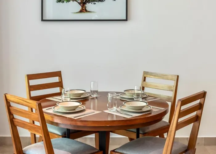 Apartment Newer Luxury 2bd Close To Ocean *