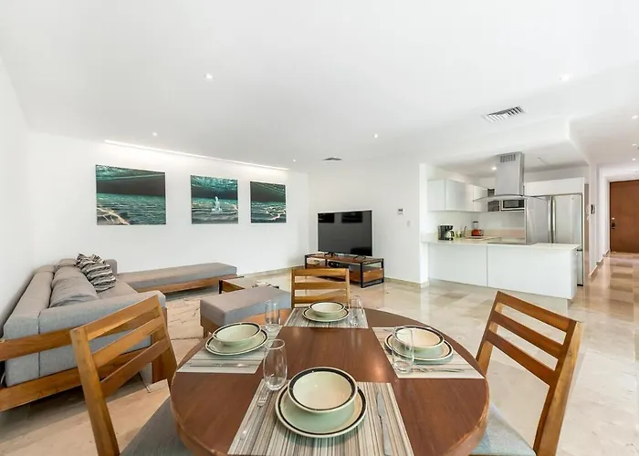 Apartment Newer Luxury 2bd Close To Ocean *
