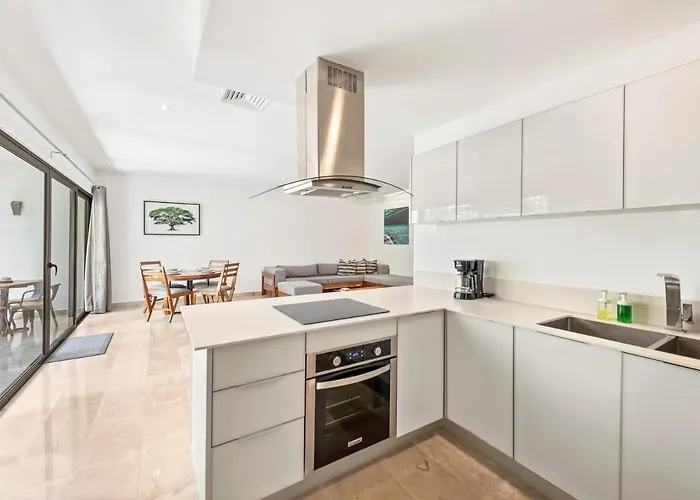 Newer Luxury 2bd Close To Ocean Apartment Playa del Carmen